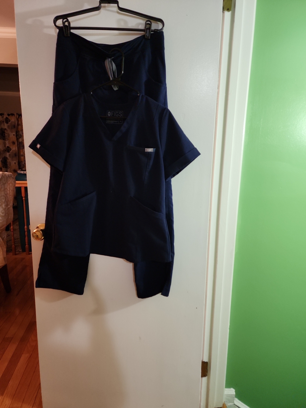 Figs Women's Navy Blue Scrub Set
